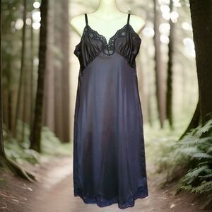 Vintage Slip Dress 38 Black Full Nylon Antron Mel Lin Made in USA Length 39"